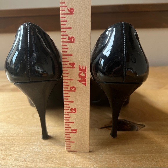 PRADA PATENT LEATHER PUMP COQUETTE GIRLY OLD MONEY QUIET LUXURY PEEP TOE  37-7 - Picture 9 of 13